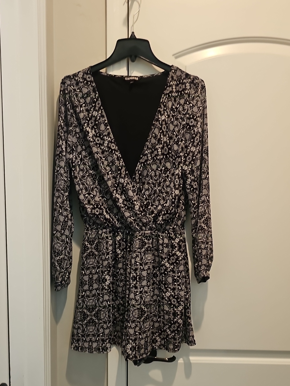 Express Black and White Printed Long-Sleeve Wrap Romper